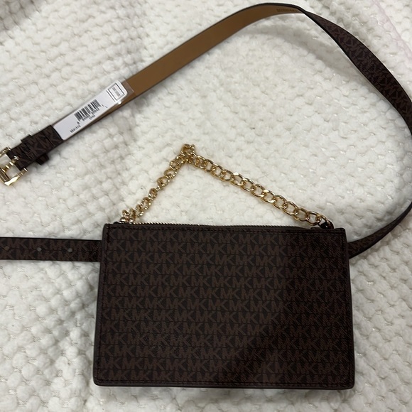 Michael Kors logo belt bag with gold chain - Picture 2 of 5